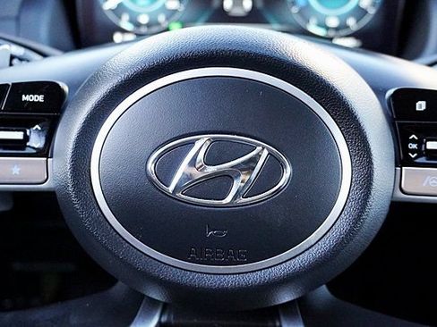 Used 2022 Hyundai Tucson Limited AWD/4WD image 44