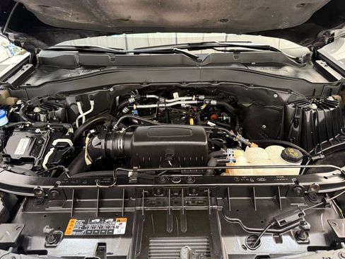 Used 2023 Ford Explorer XLT w/ Equipment Group 202A image 11