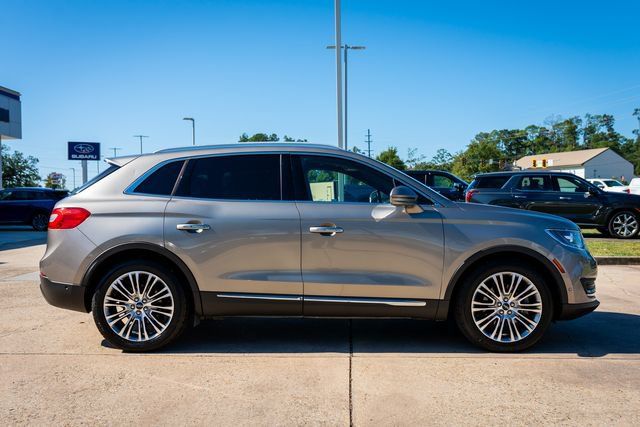 Used 2016 Lincoln MKX Reserve w/ Technology Package FWD image 19