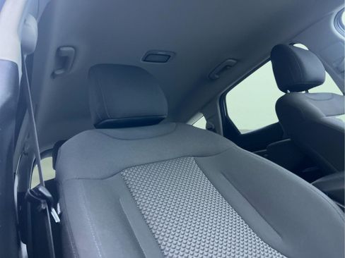 Used 2024 Kia Sportage LX image 17