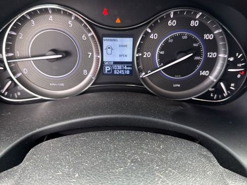 Used 2016 INFINITI QX80 4WD w/ Deluxe Technology Package image 10