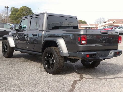 Used 2024 Jeep Gladiator Sport image 5