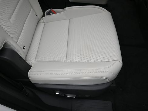 Certified 2025 Hyundai Santa Fe Calligraphy image 14