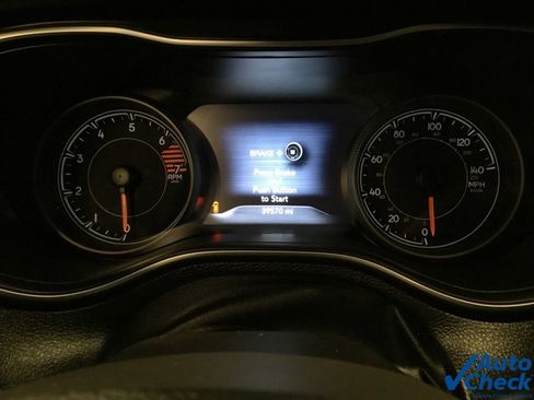 Used 2023 Jeep Cherokee Altitude Lux w/ Lux Elite Package AWD/4WD image 46