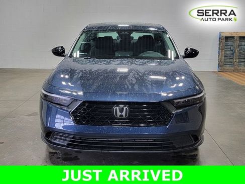 Certified 2025 Honda Accord SE image 3