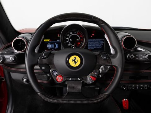 Used 2022 Ferrari F8 Tributo RWD image 32