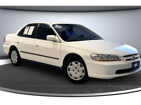 Used 1998 Honda Accord LX image 2
