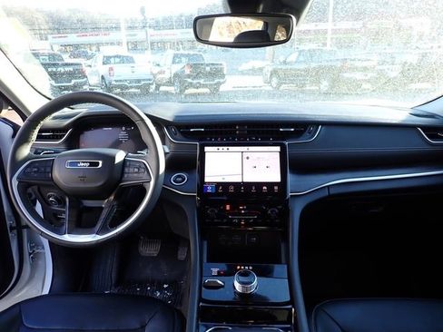 Certified 2023 Jeep Grand Cherokee Limited image 16