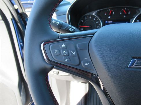 Used 2023 Chevrolet Equinox RS image 19