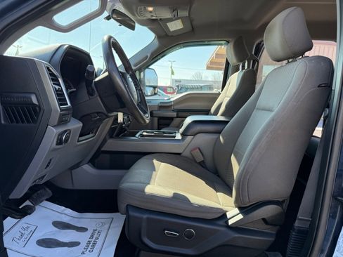 Used 2017 Ford F250 XLT w/ XLT Premium Package image 24