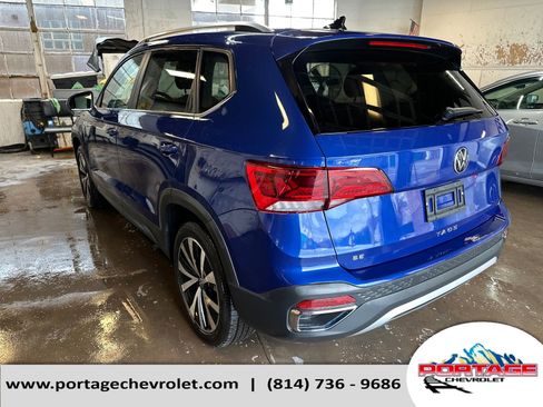 Used 2024 Volkswagen Taos SE image 3