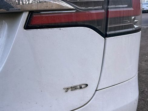 Used 2019 Tesla Model X 75D image 10