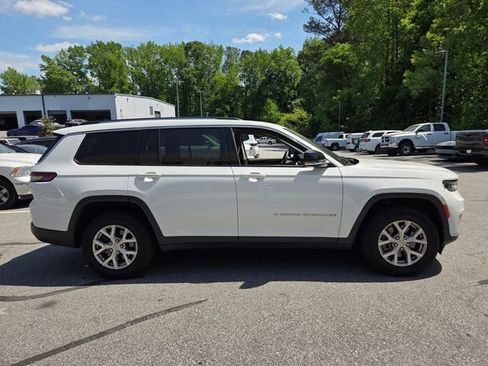Used 2022 Jeep Grand Cherokee L Limited image 10