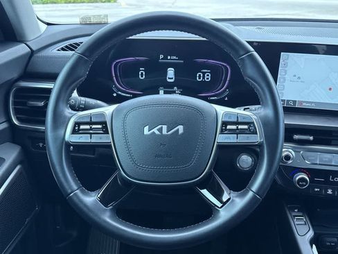 Certified 2024 Kia Telluride S FWD image 15