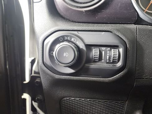 Used 2019 Jeep Wrangler Unlimited Sport image 20