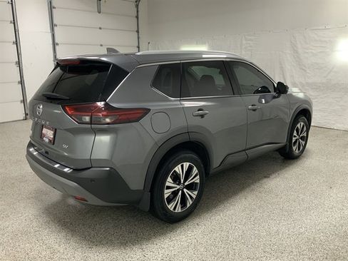 Used 2021 Nissan Rogue SV w/ Premium Package FWD image 4