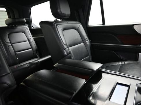 Used 2023 Lincoln Navigator Reserve RWD image 14