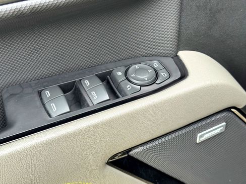 Used 2022 Chevrolet Silverado 1500 ZR2 w/ Technology Package image 17