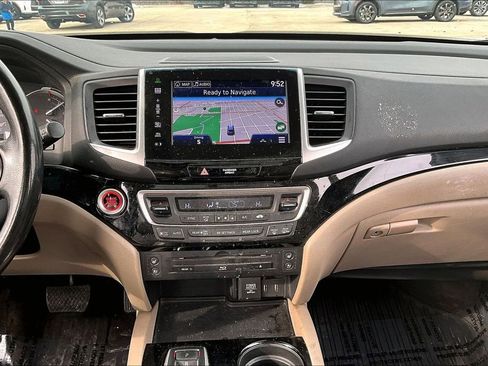 Used 2016 Honda Pilot Elite image 19