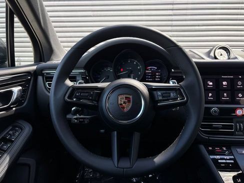 Certified 2026 Porsche Macan AWD/4WD image 14