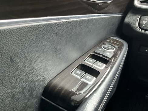 Used 2020 Kia Sorento AWD V6 image 19