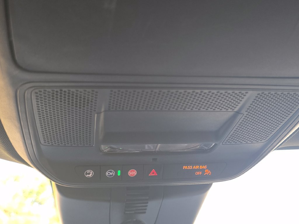 Certified 2025 Chevrolet Traverse LT FWD image 34