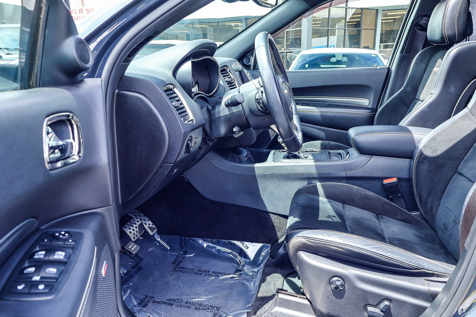 Used 2018 Dodge Durango SRT w/ Technology Group AWD/4WD image 2