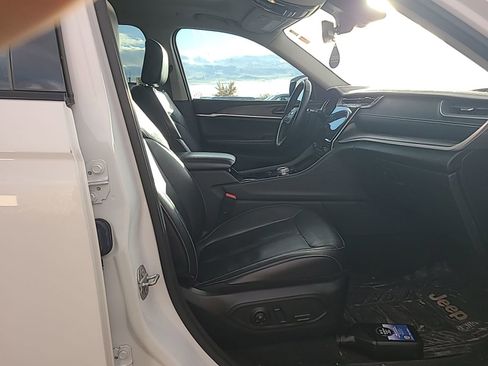 Used 2021 Jeep Grand Cherokee L Limited w/ Luxury Tech Group II image 7