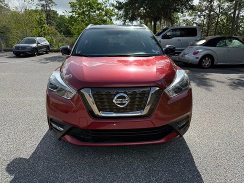 Used 2019 Nissan Kicks SR w/ Exterior Electronics Package image 2