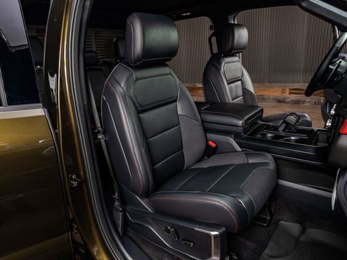 Used 2025 Ford F150 Raptor image 31