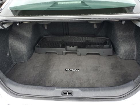 Used 2023 Nissan Altima 2.5 SR FWD image 9
