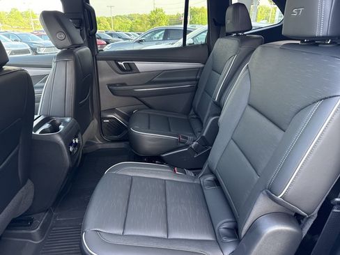 New 2026 Buick Enclave Sport Touring w/ Power Package AWD/4WD image 6