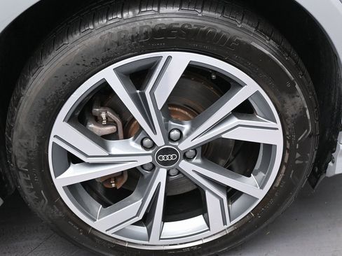 Used 2025 Audi Q4 e-tron Premium Plus w/ Premium Plus image 40