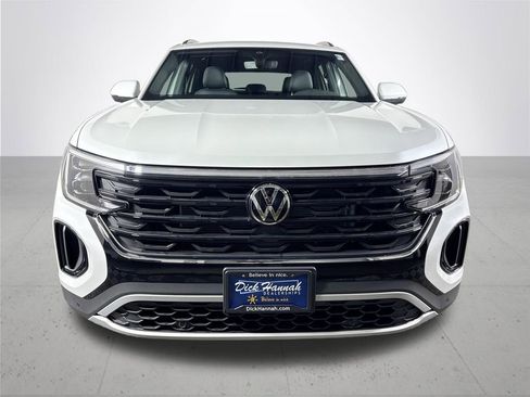 New 2026 Volkswagen Atlas Cross Sport SE image 3