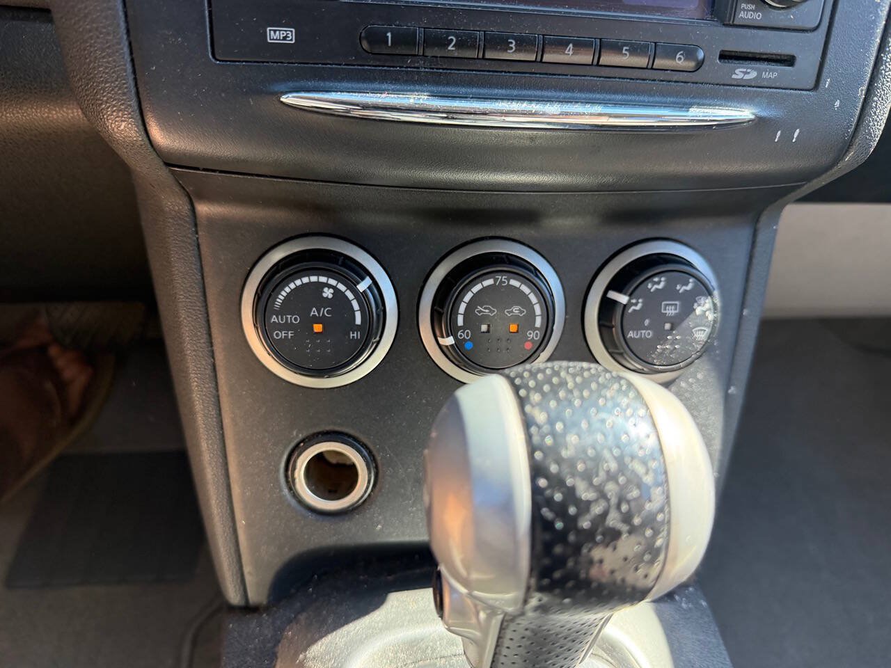 Used 2013 Nissan Rogue SL AWD/4WD image 22