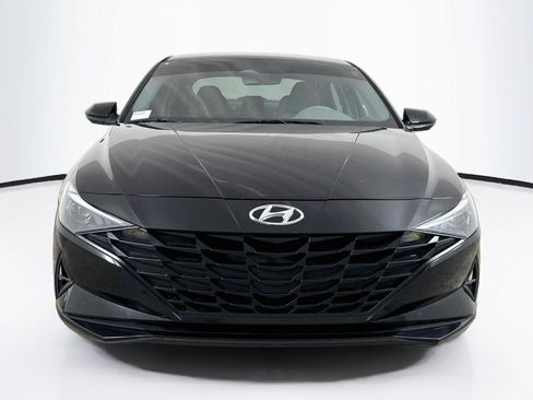 Used 2021 Hyundai Elantra SE w/ Cargo Package FWD image 6