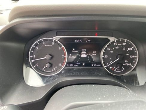 Used 2025 Nissan Rogue SV AWD/4WD image 39