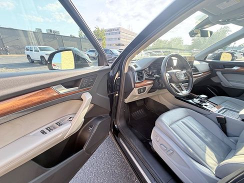 Used 2021 Audi Q5 2.0T Premium Plus AWD/4WD image 9