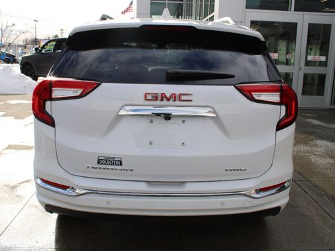 Used 2023 GMC Terrain Denali image 6