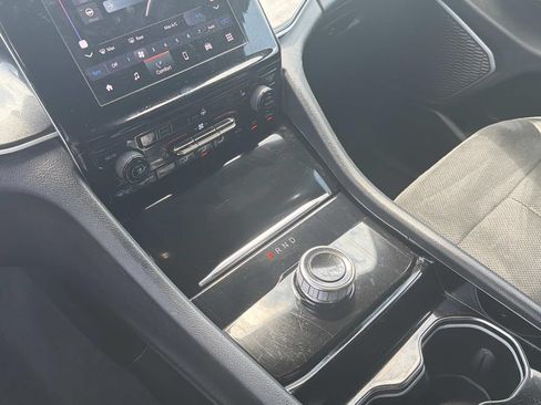 Used 2021 Jeep Grand Cherokee L Laredo AWD/4WD image 4