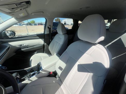 Used 2025 Hyundai Tucson SEL FWD image 37