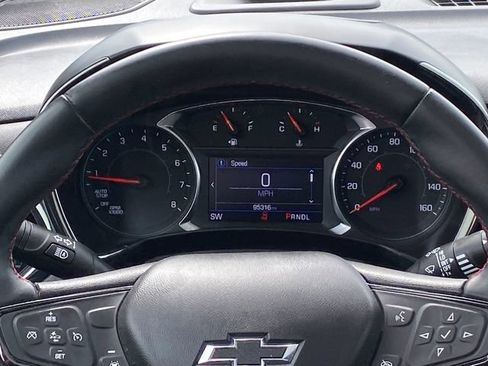 Used 2023 Chevrolet Equinox RS w/ LPO, Floor Liner Package FWD image 9