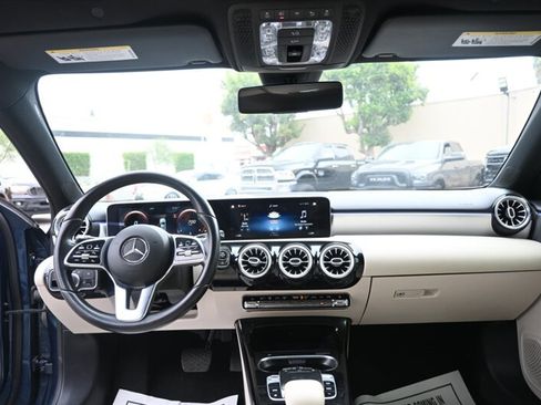 Used 2020 Mercedes-Benz A 220 image 41