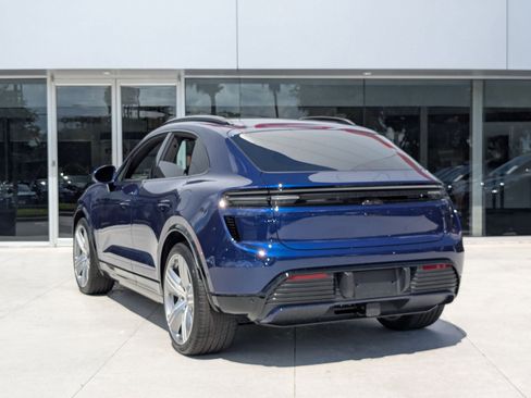 New 2025 Porsche Macan Turbo Electric image 3