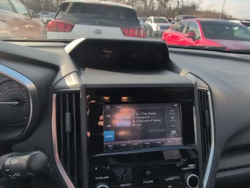 Used 2019 Subaru Crosstrek 2.0i Premium w/ Eyesight System image 6