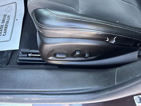 Used 2016 Buick LaCrosse image 22