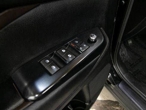 Used 2018 Toyota Highlander AWD V6 image 21