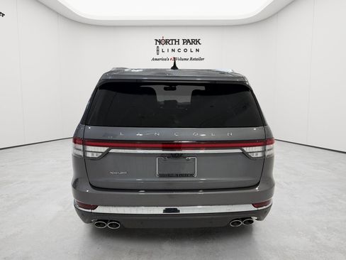 Used 2024 Lincoln Aviator Reserve w/ Elements Package Plus RWD image 4