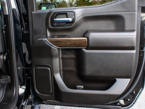 Used 2022 Chevrolet Silverado 1500 LT Trail Boss w/ LT Trail Boss Premium Package image 12