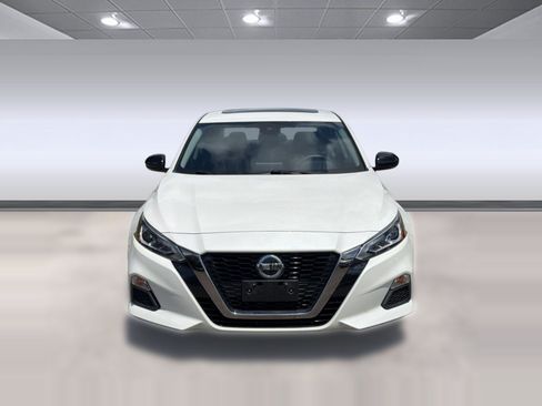 Used 2020 Nissan Altima 2.5 SR w/ Premium Package FWD image 6